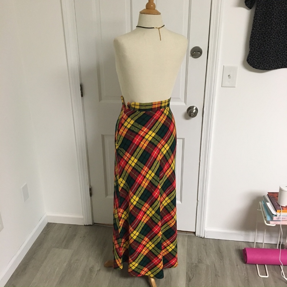 Vintage Plaid Skirt - Picture 2 of 3